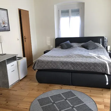 Holzgarten Gasthuis 3*