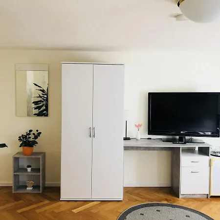 Holzgarten Konukevi Regensburg